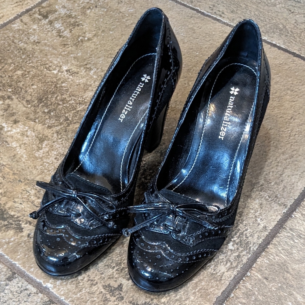 Naturalizer Black Patent and Suede Chunky Heels Size 5 Black